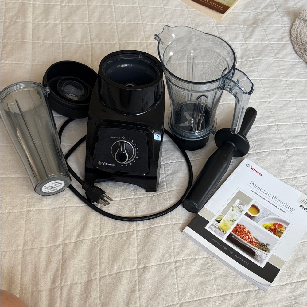 Vitamix S30 S-Series Blender, Professional-Grade, 40oz. Container, Black